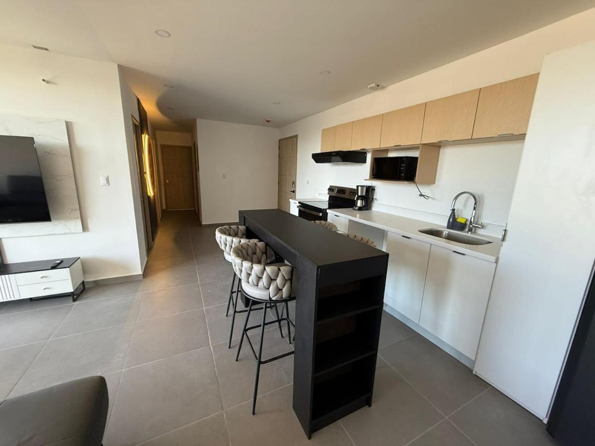 New Apartment-3 Rooms-2 Baths W Rooftop View * San Salvador