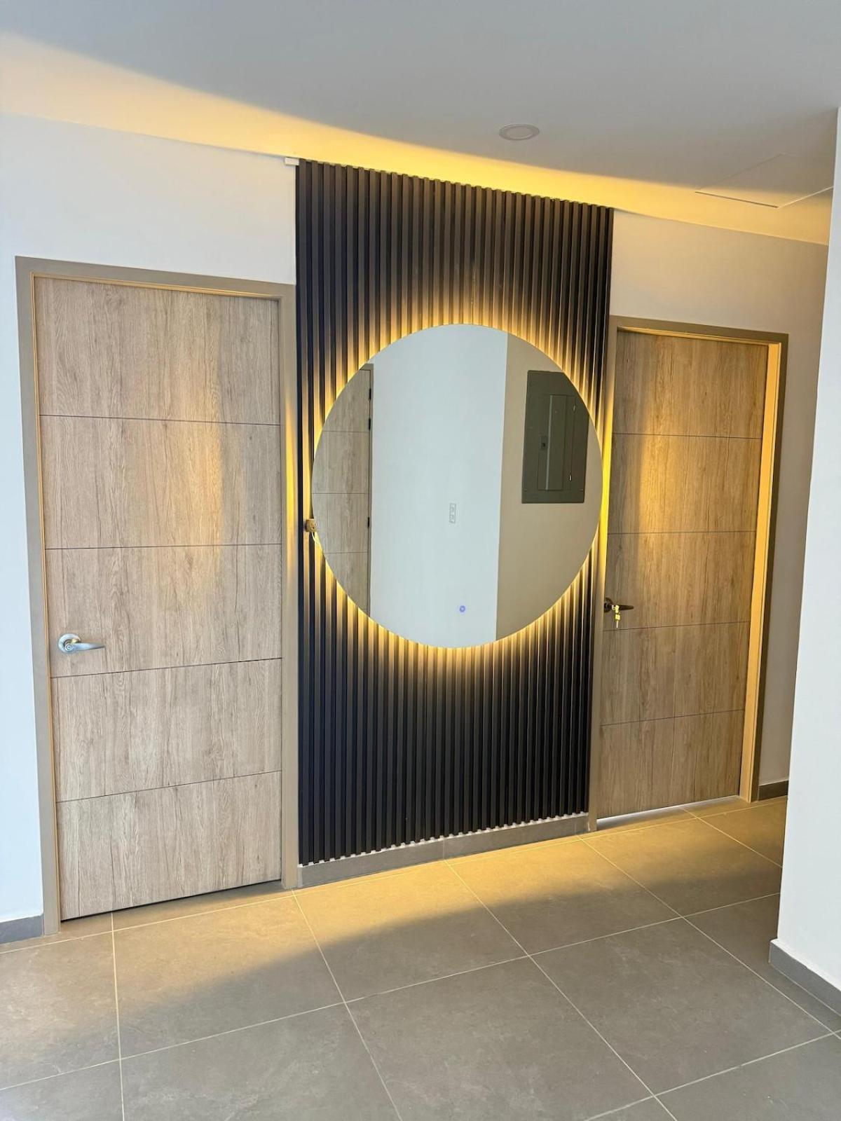 New Apartment-3 Rooms-2 Baths W Rooftop View * San Salvador