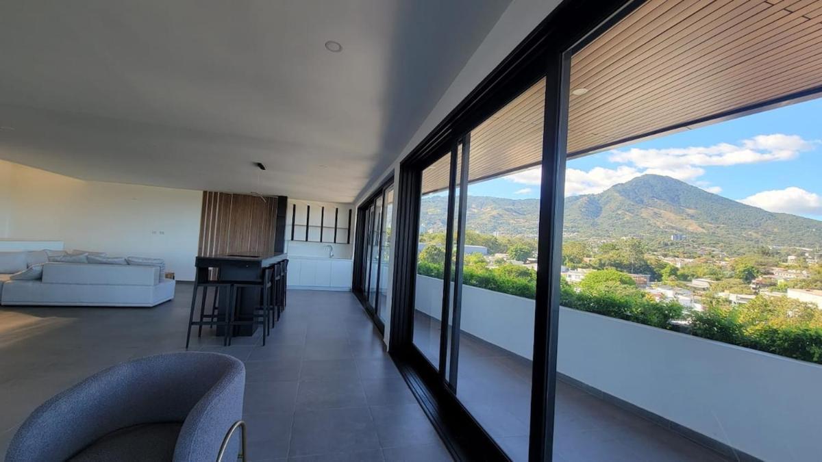 New Apartment-3 Rooms-2 Baths W Rooftop View
